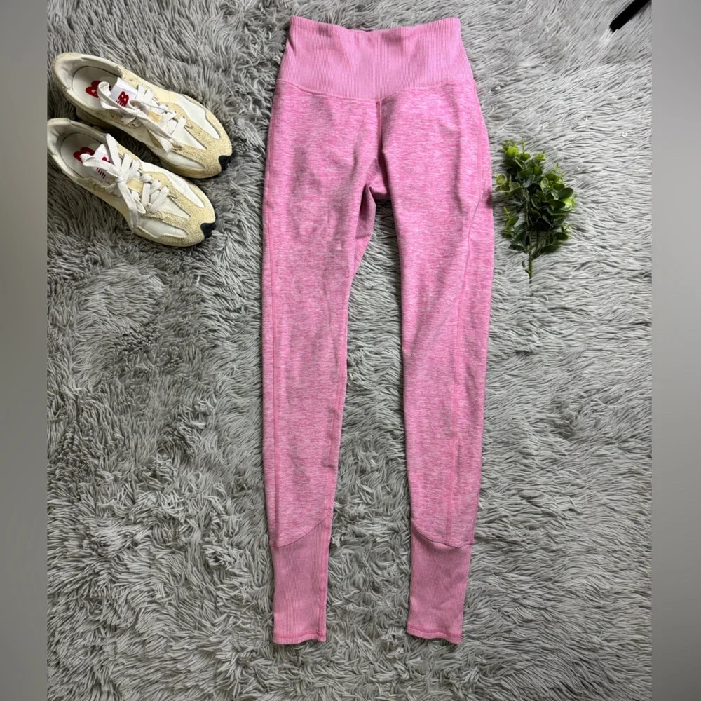 ALO yoga High Waist Alosoft Lounge Legging in Parisian Pink Heather size xxs - Picture 4 of 9